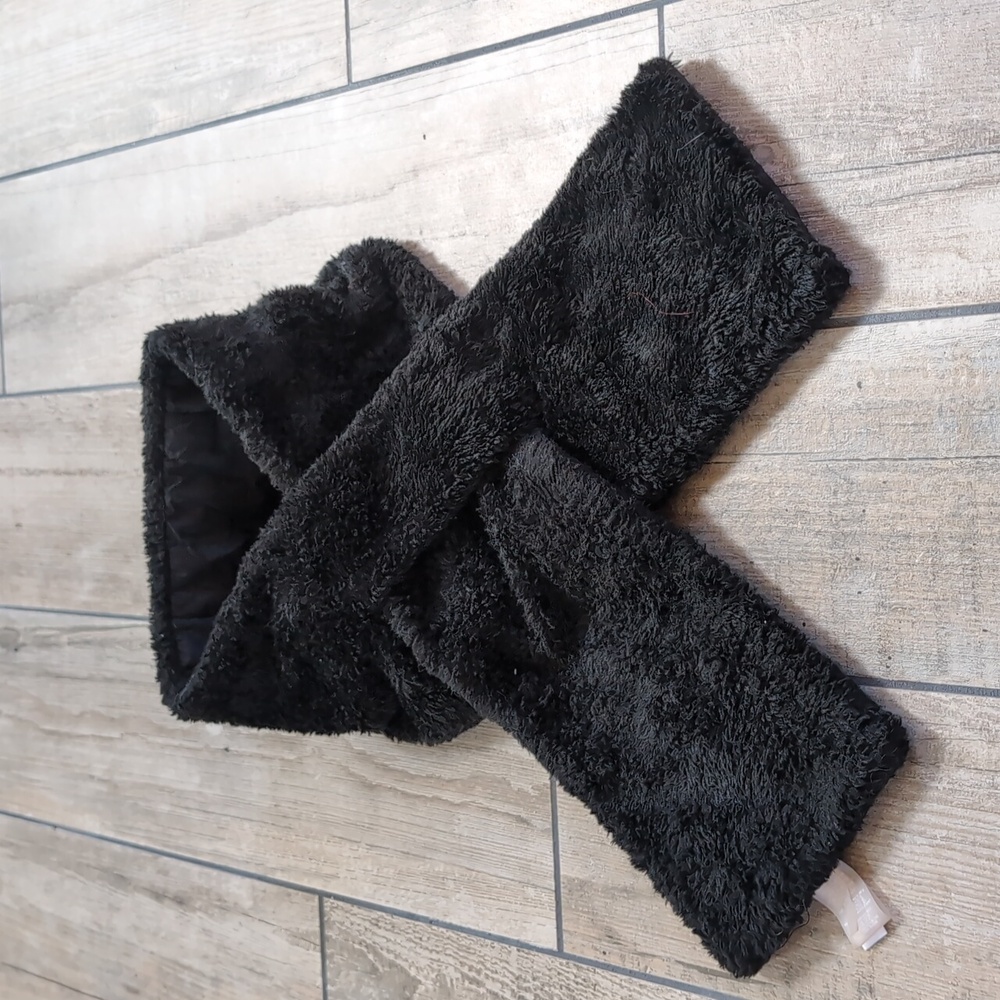 Calvin Klein Black Faux Fur Pull Through Scarf